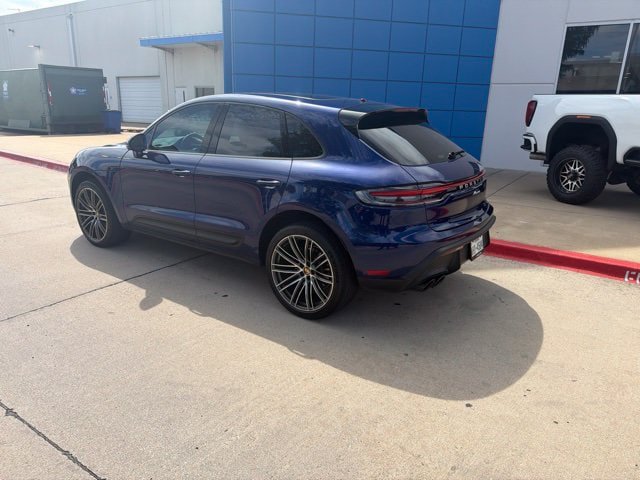 Used 2024 Porsche Macan AWD/4WD image 3