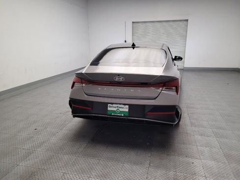 Used 2025 Hyundai Elantra SEL FWD image 7