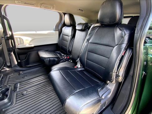 Used 2025 Toyota Sienna LE FWD image 20