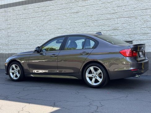 Used 2013 BMW 328i xDrive Sedan AWD/4WD image 2