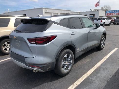Used 2025 Chevrolet Blazer LT w/ Convenience Package image 4