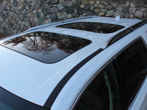 Used 2020 Chevrolet Traverse High Country image 40