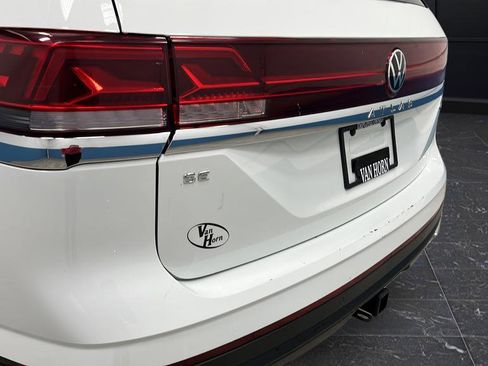 Used 2024 Volkswagen Atlas SE image 38