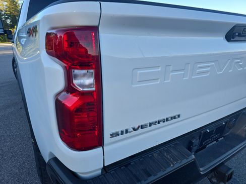 Used 2024 Chevrolet Silverado 2500 Custom w/ Custom Convenience Package image 24