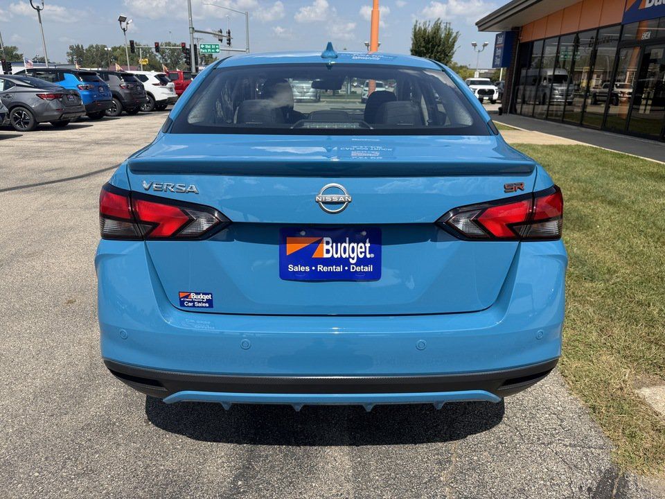 Used 2025 Nissan Versa SR FWD image 4