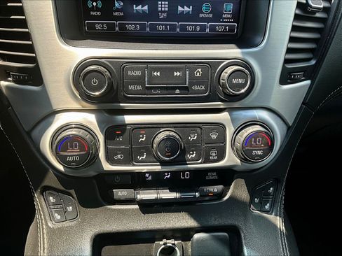 Used 2018 GMC Yukon SLT AWD/4WD image 15