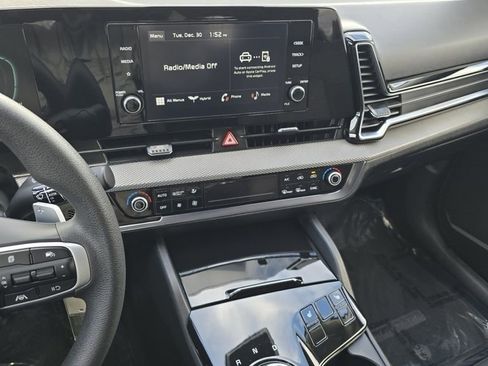 Used 2023 Kia Sportage LX image 27