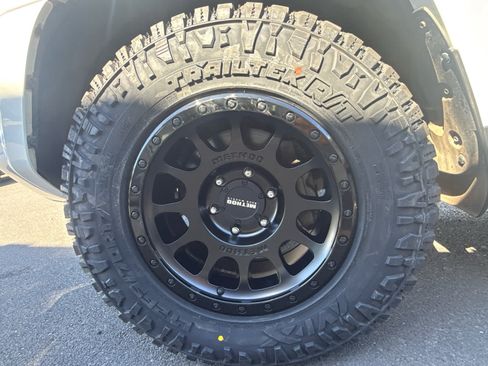 Used 2022 Toyota 4Runner TRD Off-Road Premium AWD/4WD image 8