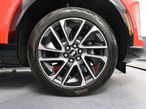 Used 2026 Cadillac Optiq Sport 1 w/ LPO, Floor Liner Package image 16