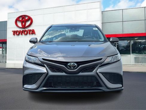 Used 2023 Toyota Camry SE image 7