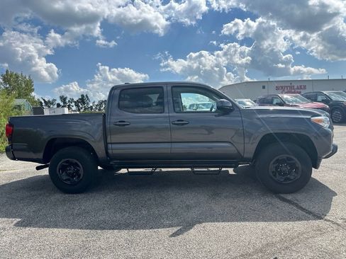 Used 2023 Toyota Tacoma SR AWD/4WD image 3