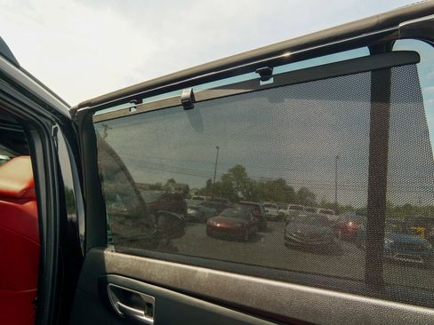 Used 2021 Toyota Highlander XSE FWD image 33