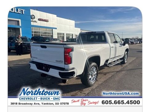 Certified 2024 Chevrolet Silverado 3500 High Country w/ High Country Premium Package image 34