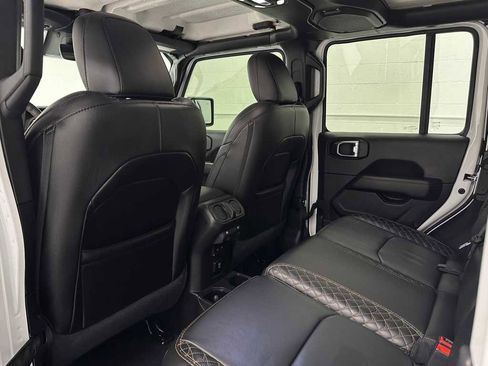 Used 2021 Jeep Wrangler Unlimited Sahara image 13