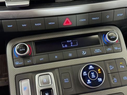 Used 2025 Hyundai Palisade SEL image 24