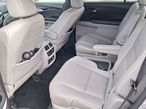 Used 2016 Honda Pilot Elite image 12