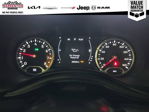Used 2018 Jeep Renegade Altitude AWD/4WD image 5