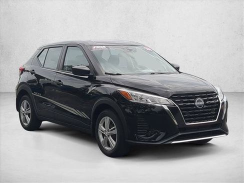 Used 2024 Nissan Kicks S FWD image 3