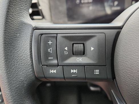 Used 2026 Nissan Kicks SV FWD image 15