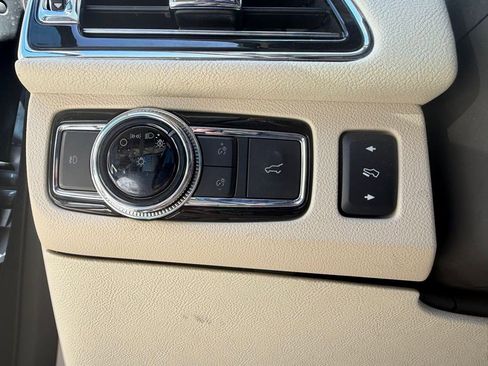 Used 2018 Lincoln Navigator Reserve w/ Technology Package image 14