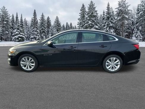 Used 2025 Chevrolet Malibu LT image 2