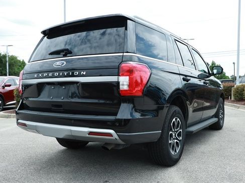 Used 2024 Ford Expedition XLT RWD image 6