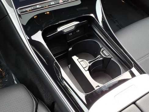 Certified 2025 Mercedes-Benz C 300 4MATIC Sedan image 7