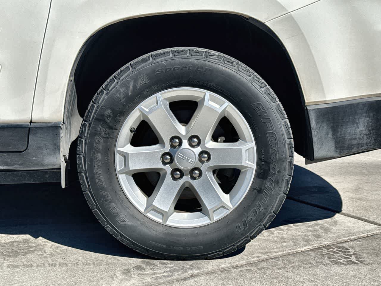 Used 2015 GMC Acadia SLE AWD/4WD image 8