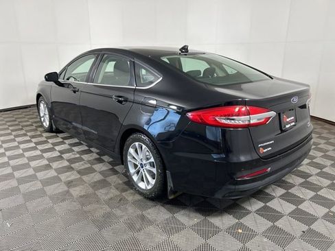 Certified 2020 Ford Fusion SE FWD image 4