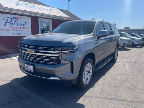 Used 2022 Chevrolet Suburban Premier AWD/4WD image 1