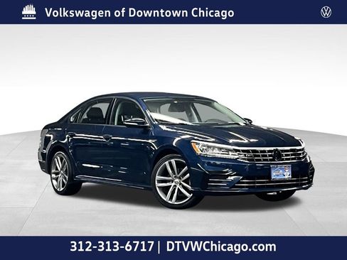 Used 2018 Volkswagen Passat 2.0T R-Line w/ R-Line Lighting Package FWD image 1
