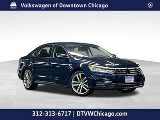 Used 2018 Volkswagen Passat 2.0T R-Line w/ R-Line Lighting Package FWD video 1