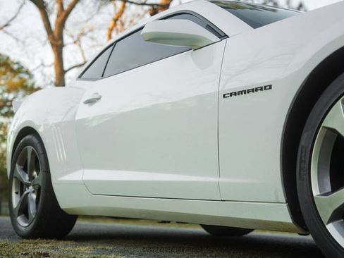 Used 2013 Chevrolet Camaro SS w/ RS Package image 64