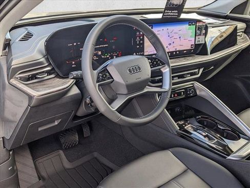 New 2025 Audi Q5 Premium image 3