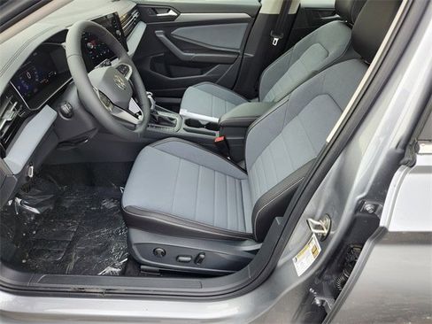 New 2026 Volkswagen Jetta SE image 12