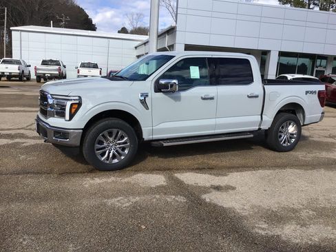 Used 2026 Ford F150 Lariat w/ Equipment Group 501A Mid image 2