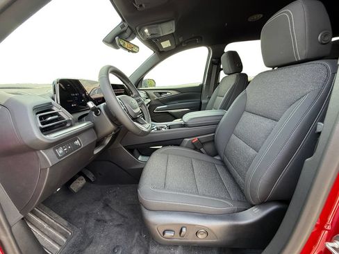 New 2026 Chevrolet Traverse LT w/ Midnight/Sport Edition FWD image 9