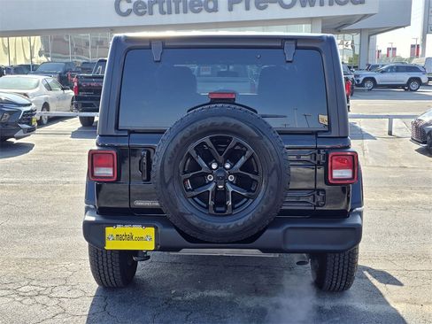 Used 2023 Jeep Wrangler Unlimited Sport image 5