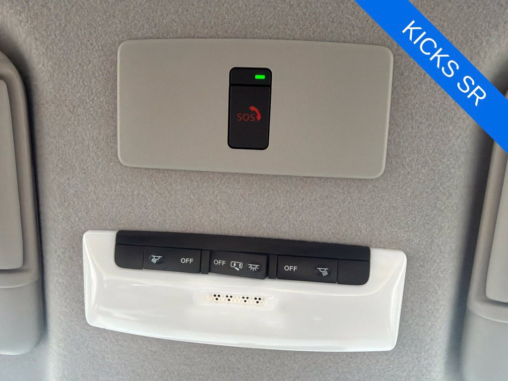 Used 2023 Nissan Kicks SR w/ SR Premium Package FWD image 20