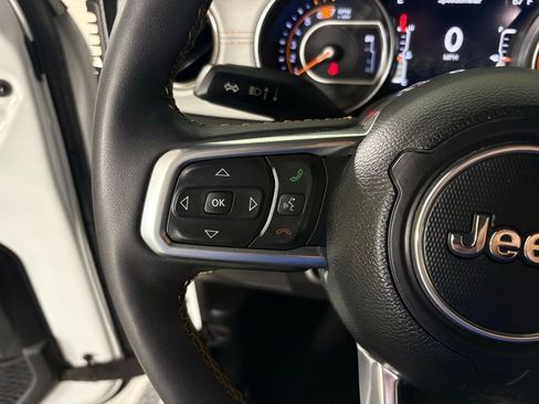 Used 2023 Jeep Wrangler Unlimited Sahara image 19