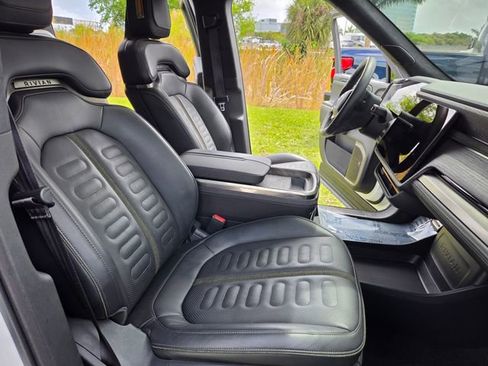 Used 2023 Rivian R1S Adventure AWD/4WD image 25