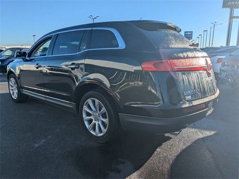 Used 2014 Lincoln MKT FWD image 6