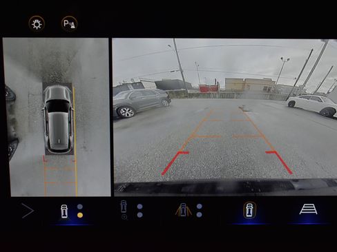 Used 2025 Chevrolet Equinox ACTIV w/ Safety and Technology Package image 26