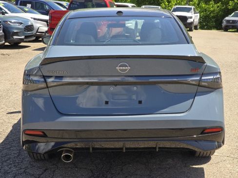 New 2026 Nissan Sentra SR w/ Floor Mat Package FWD image 11