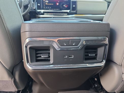 Used 2023 GMC Sierra 1500 SLT w/ SLT Premium Plus Package AWD/4WD image 12