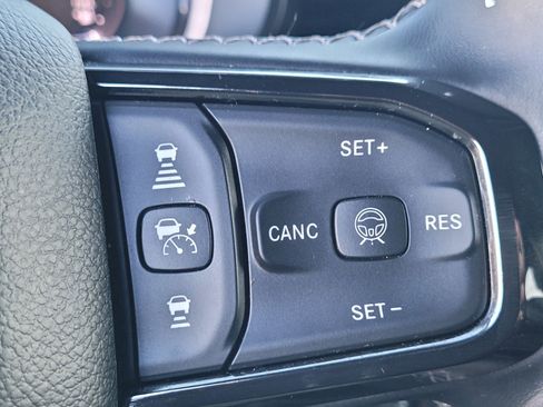 Used 2025 RAM 1500 Limited w/ Trailer Tow Group image 24