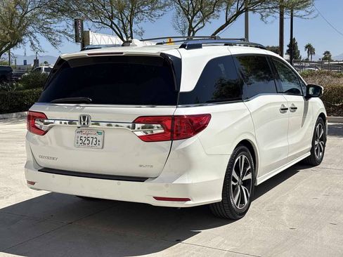 Used 2019 Honda Odyssey Elite image 3