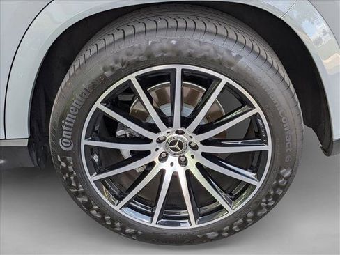 Used 2024 Mercedes-Benz GLS 450 4MATIC image 24