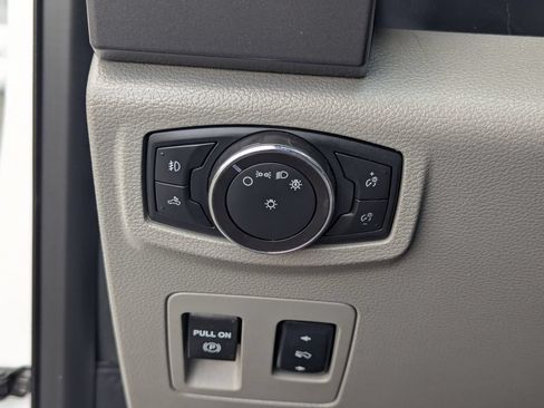 Used 2018 Ford F150 XLT w/ Equipment Group 301A Mid AWD/4WD image 28