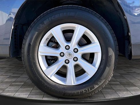 Used 2013 Toyota Highlander Plus image 10